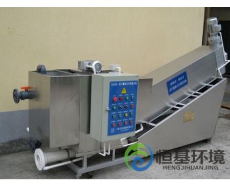 洛陽(yáng)污水處理設備—疊螺機